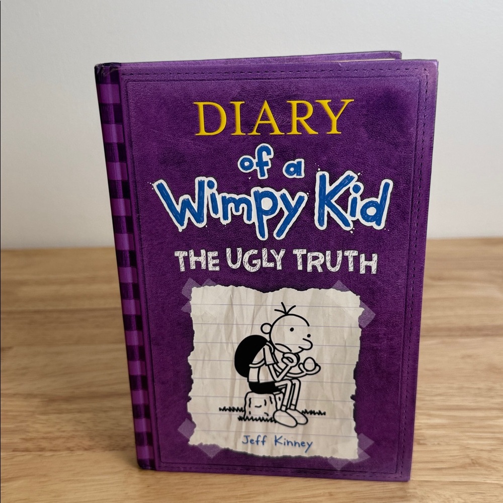 Diary of a Wimpy Kid: The Ugly Truth - Purple Hardcover